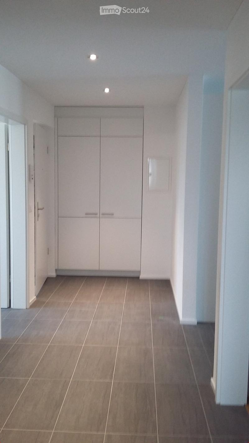 Appartamento moderno e bello di 3,5 locali con terrazza balcone di 12m2 a Grossaffoltern (11)