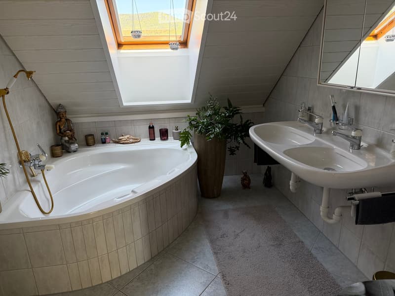 {"type": "Bathroom", "objects": ["bathtub", "sink", "faucet", "mirror", "plant", "faucet", "faucet", "faucet", "faucet", "faucet", "faucet", "faucet", "faucet", "faucet", "faucet", "faucet", "faucet", "faucet", "faucet", "faucet", "faucet", "faucet", "fau