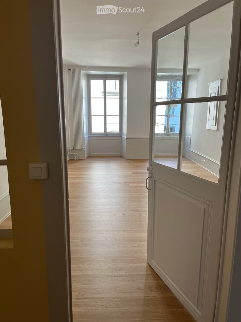 Wunderschöne 2.5-Zimmer-Wohnung im Dorf Lutry (4)