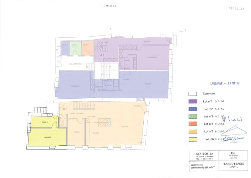 Floor Plan. Floor plan showing multiple lots with labeled rooms including entrance, dressing room, bathrooms, kitchen, living room, bedrooms, and garage.