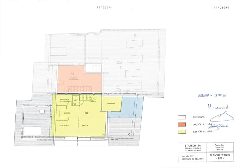 Floor Plan. Floor plan showing two apartments (Lot n°4 and Lot n°6), including living room, kitchen, bedroom, and terrace.
