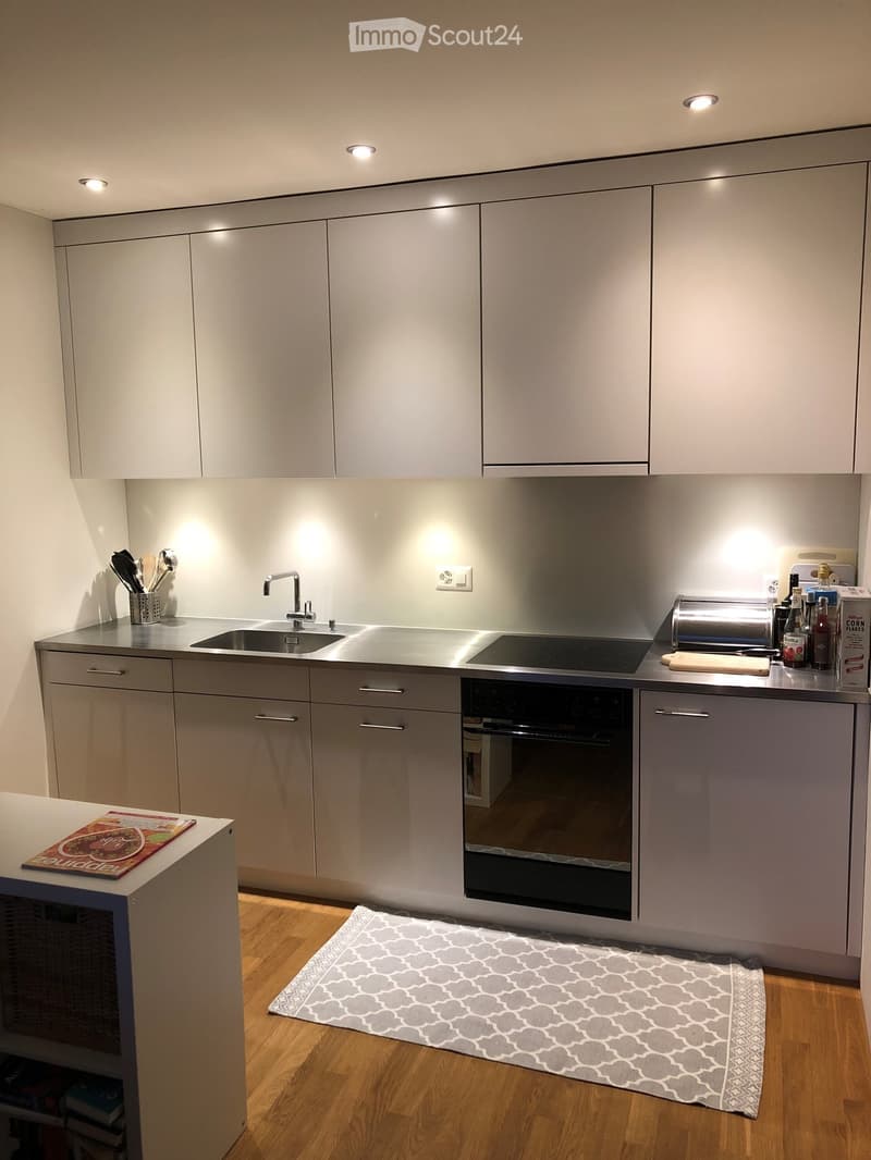 {"type": "Kitchen", "objects": ["sink", "faucet", "oven", "cutting board", "oven mitt", "oven cleaner", "oven cleaner", "oven cleaner", "oven cleaner", "oven cleaner", "oven cleaner", "oven cleaner", "oven cleaner", "oven cleaner", "oven cleaner", "oven c
