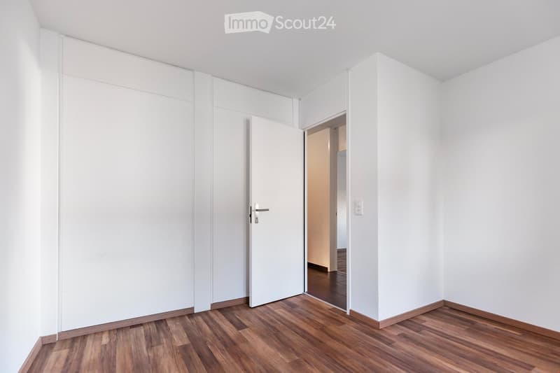 Beautiful, top-renovated 4-room apartment in a sunny, quiet location (14)