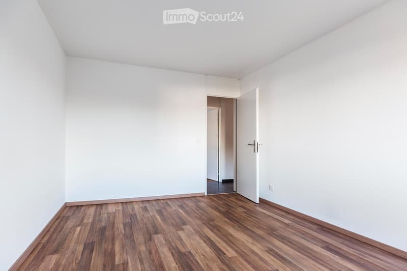 Beautiful, top-renovated 4-room apartment in a sunny, quiet location (13)