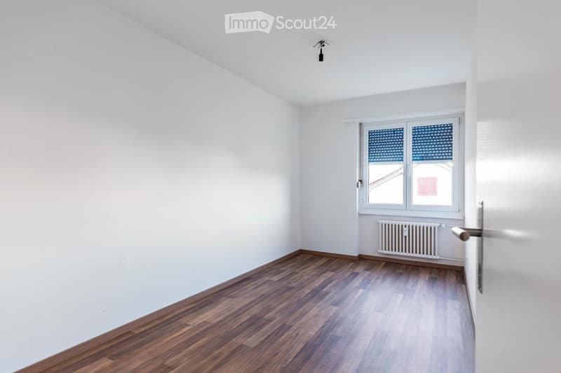 Beautiful, top-renovated 4-room apartment in a sunny, quiet location (12)