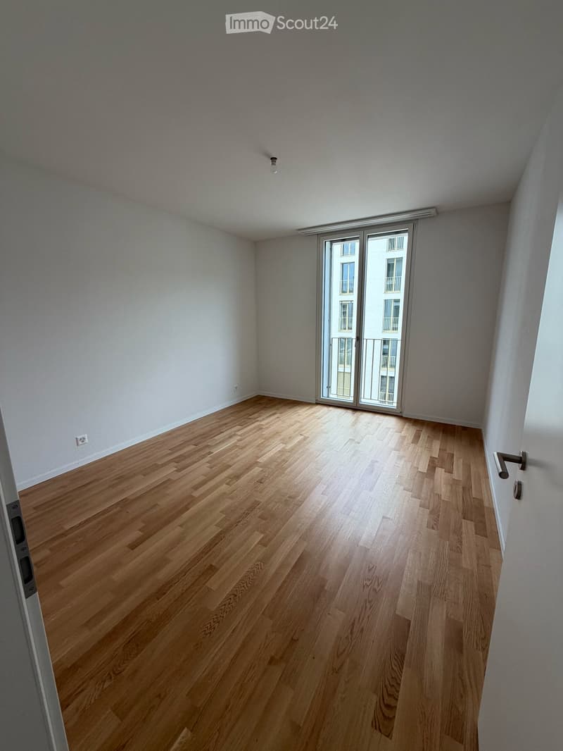 Appartamento nuovo di 3.5 locali con balcone a Marly (4)