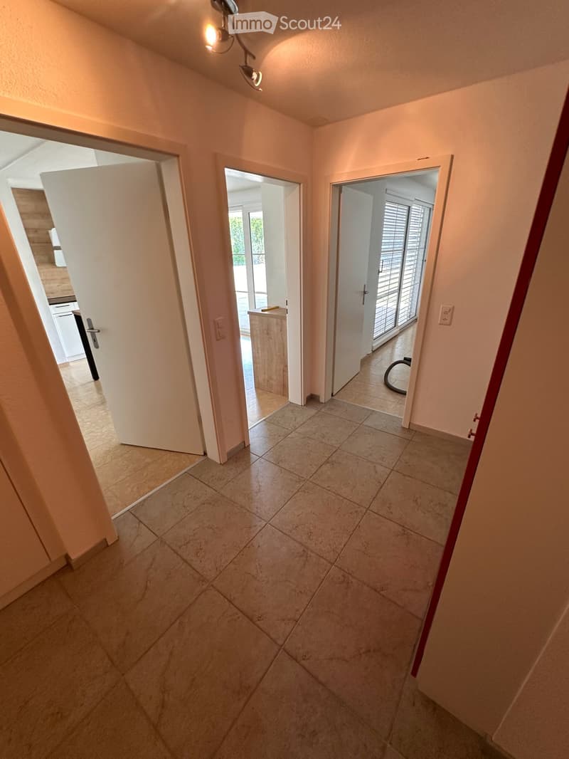 Moderne 2,5-Zimmer-Wohnung (erweiterbar auf 3,5 Zimmer) in Murten – Angenehme Aussicht / optimale Erreichbarkeit (3)