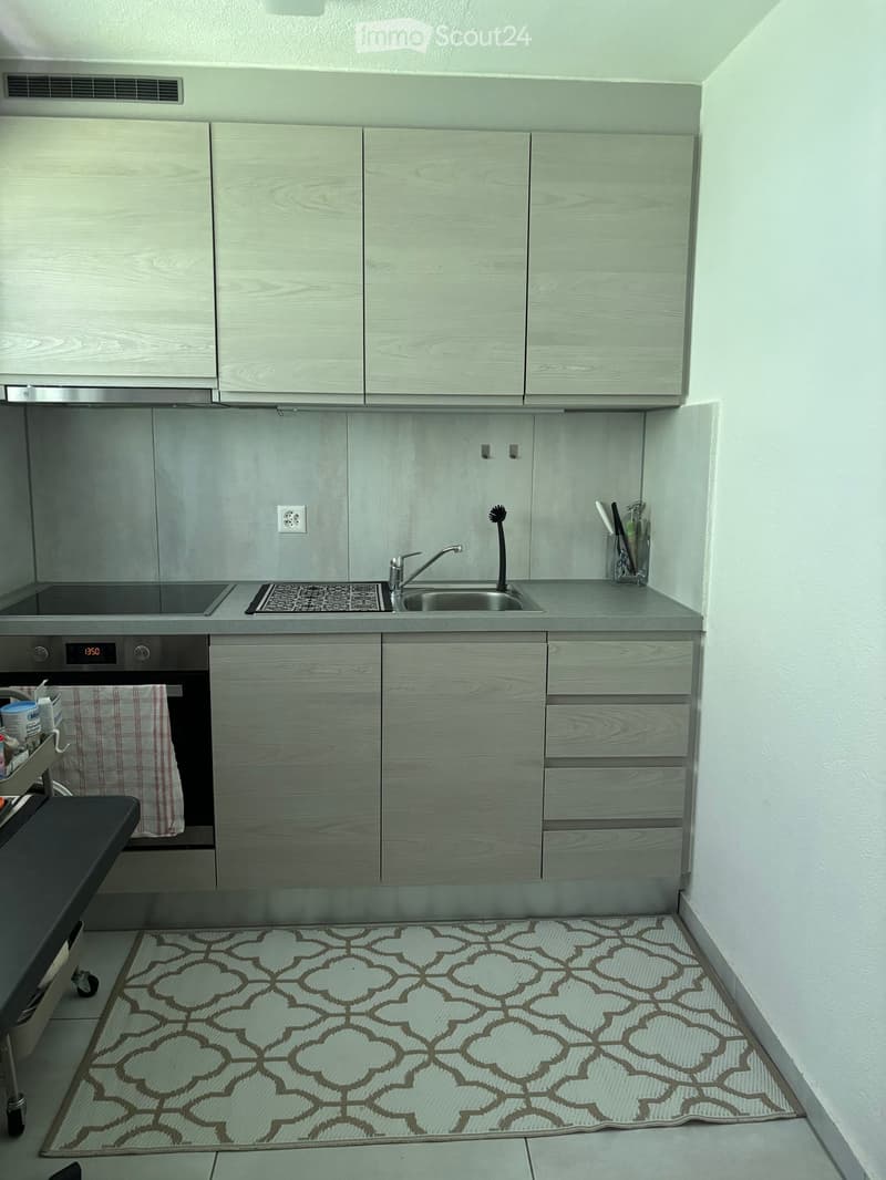 {"type": "Kitchen", "objects": ["sink", "faucet", "oven", "cabinet", "cupboard", "faucet", "faucet sprayer", "cupboard", "cupboard", "cupboard", "cupboard", "cupboard", "cupboard", "cupboard", "cupboard", "cupboard", "cupboard", "cupboard", "cupboard", "c