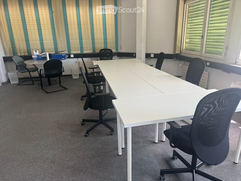 Helles Büro in Unterzahlung in Bussigny – 60 m² im 3. Stock mit Parkplatz (1)