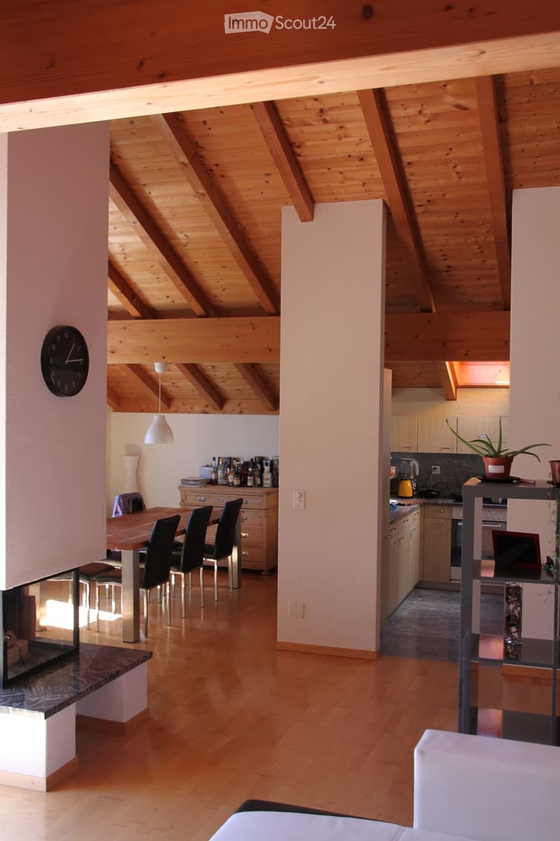 Modern and sunny attic apartment with panoramic views of the Bündner Rheintal (7)