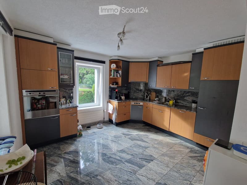 {"type": "Kitchen", "objects": ["oven", "dishwasher", "sink", "fridge", "cupboard", "table", "chair", "faucet", "cupboard", "cupboard", "cupboard", "cupboard", "cupboard", "cupboard", "cupboard", "cupboard", "cupboard", "cupboard", "cupboard", "cupboard",