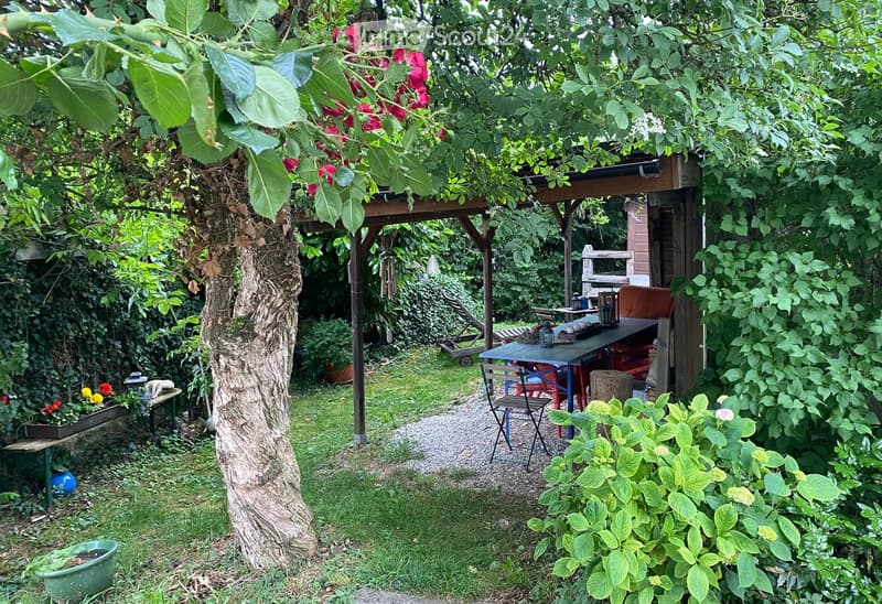 Charmantes 6-Zimmer-Familienhaus mit Panoramablick auf den See und die Alpen in Giez (VD) (11)