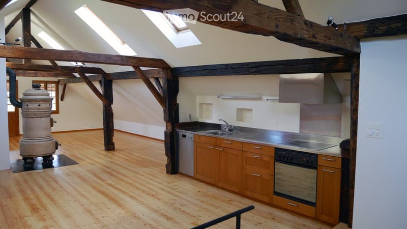 Large renovated attic apartment / loft (approx. 100 m2) with special charm (approx. 15 minutes from Steffisburg) (6)