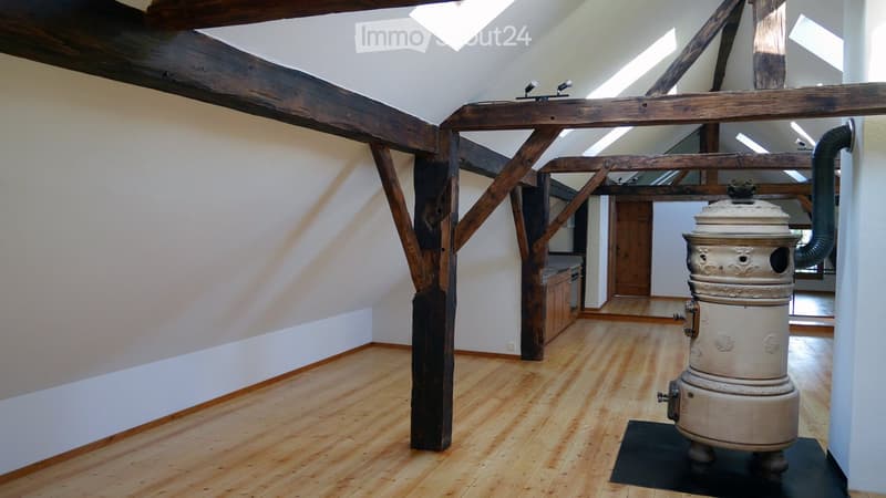 Large renovated attic apartment / loft (approx. 100 m2) with special charm (approx. 15 minutes from Steffisburg) (12)