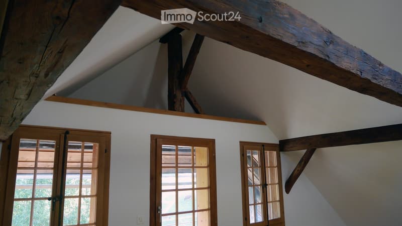 Large renovated attic apartment / loft (approx. 100 m2) with special charm (approx. 15 minutes from Steffisburg) (11)