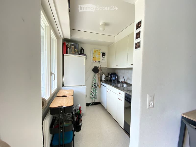 {"type": "Kitchen", "objects": ["refrigerator", "sink", "oven", "cabinets", "stool", "faucet", "oven", "cupboard", "oven", "stool", "oven", "oven", "oven", "oven", "oven", "oven", "oven", "oven", "oven", "oven", "oven", "oven", "oven", "oven", "oven", "ov