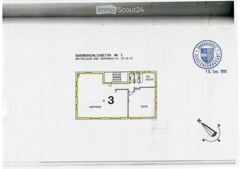 A floor plan for an apartment showing main room, bedroom, and kitchen with tee-kuche