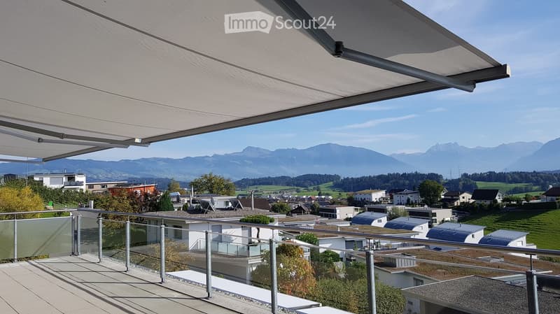 Living with a magnificent view of the Schwyzer and Glarner mountains (1)