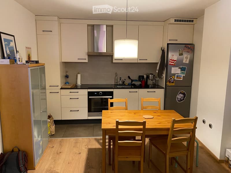 {"type": "Kitchen", "objects": ["table", "chair", "refrigerator", "oven", "cabinet", "faucet", "coffee maker", "oven mitt", "oven cleaner", "oven cleaner bottle", "oven cleaner bottle", "oven cleaner bottle", "oven cleaner bottle", "oven cleaner bottle",