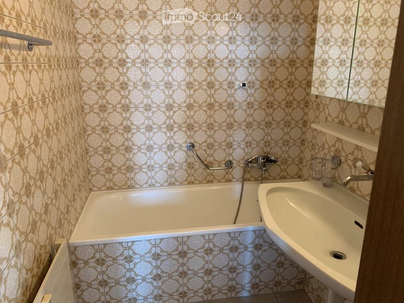 Helle 3.5-Zimmer-Wohnung mit Balkon und schöner Aussicht in Laupen BE (4)