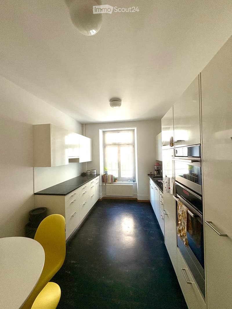 Einzigartige 4-Zimmer-Altbauwohnung an der Schänzlistrasse in Solothurn mit wundervollem Ausblick (4)
