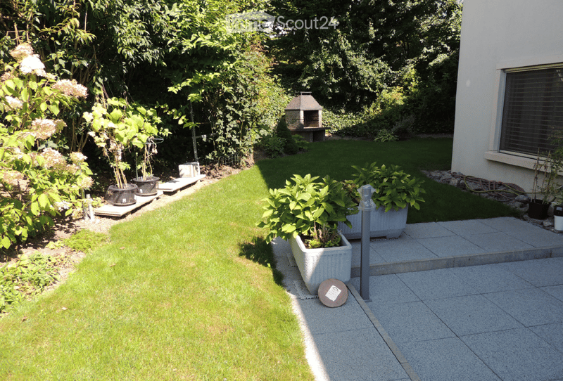 3 1/2-Zimmer Gartenwohnung mit grossem Umschwung (3)