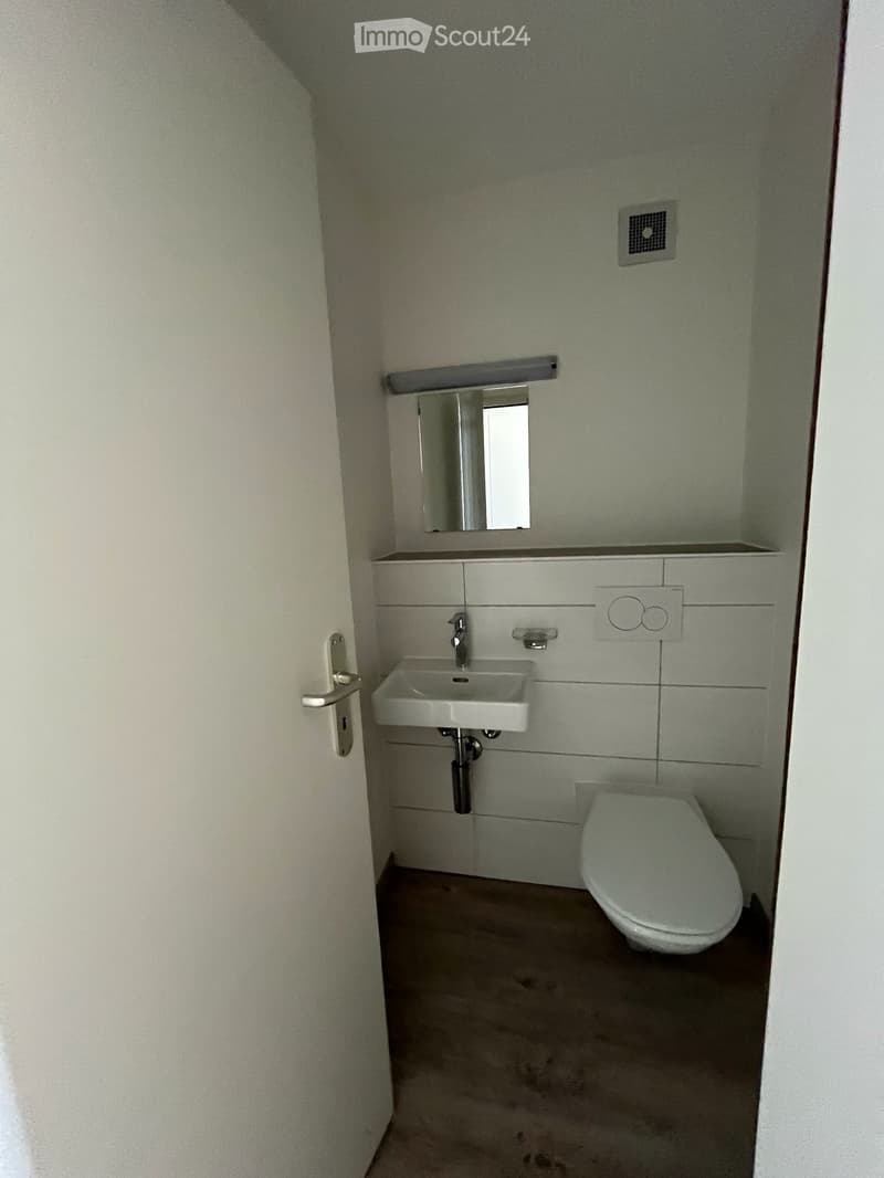 Spacieux appartement en attique de 4.5 pièces avec vue imprenable à Neuchâtel (5)