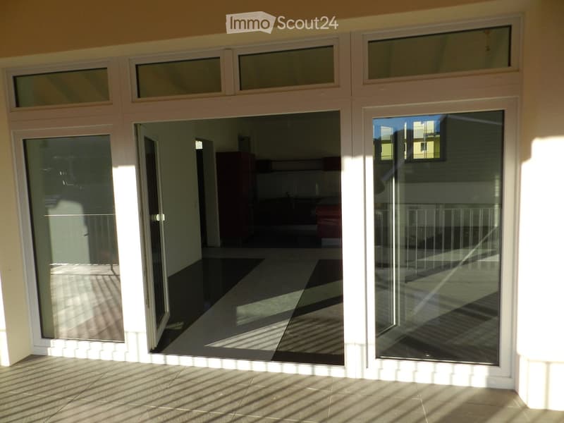 Appartamento luminoso 4,5 locali con 133m2, tutto il comfort più balcone di 51m2 (5)
