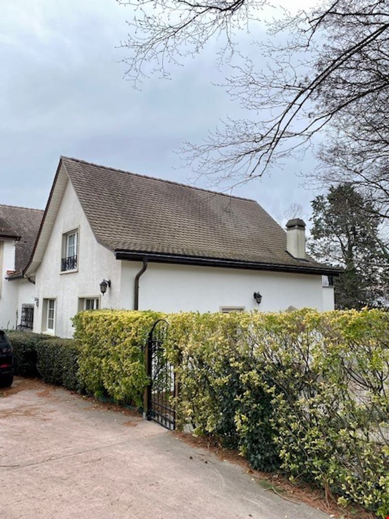 Belle villa mitoyenne avec jardin privatif et terrasses ensoleillées (2)