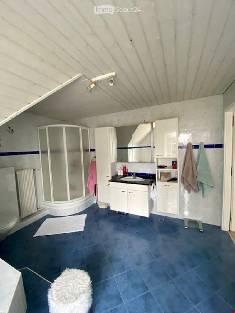 Belle villa mitoyenne avec jardin privatif et terrasses ensoleillées (11)