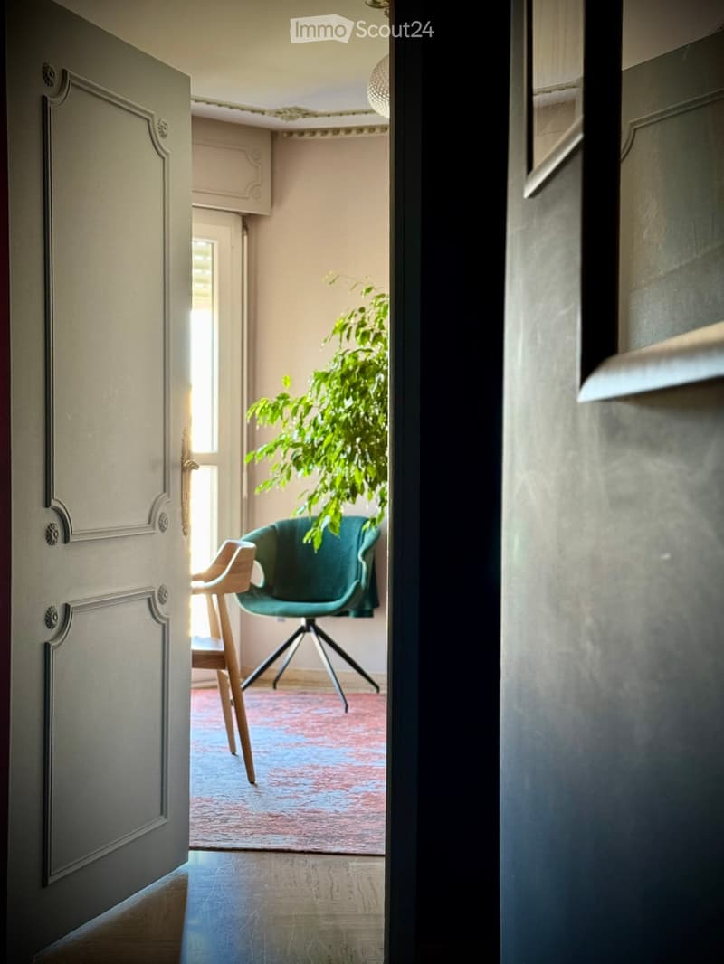Panoramic apartment of 124 m² fully renovated – calm, light and exceptional view (33)