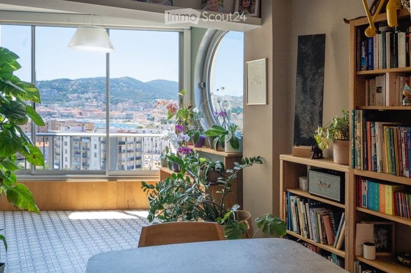 Panoramic apartment of 124 m² fully renovated – calm, light and exceptional view (13)