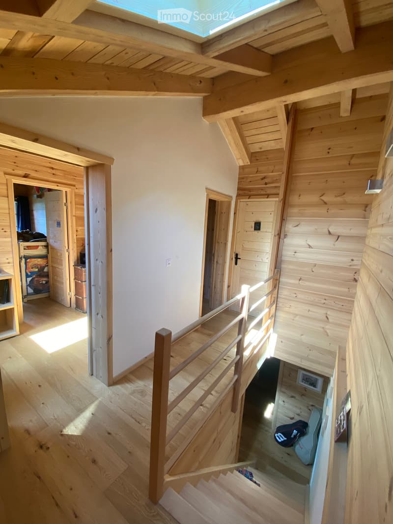 Magnifique Chalet à St-Luc dans un endroit calme (9)