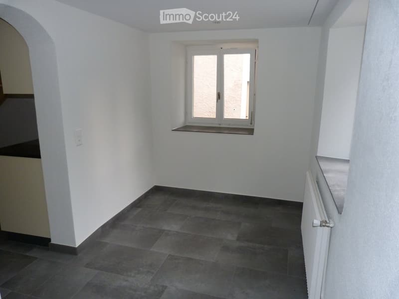 tiled floor, empty room, window, power outlet