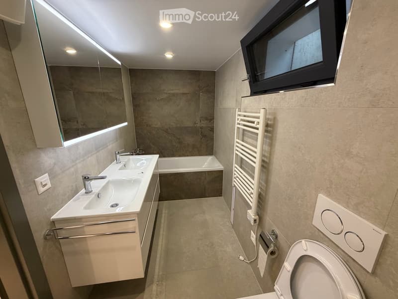 Casa indipendente luminosa e rinnovata ad Aigle – 4,5 locali con grande terreno (11)