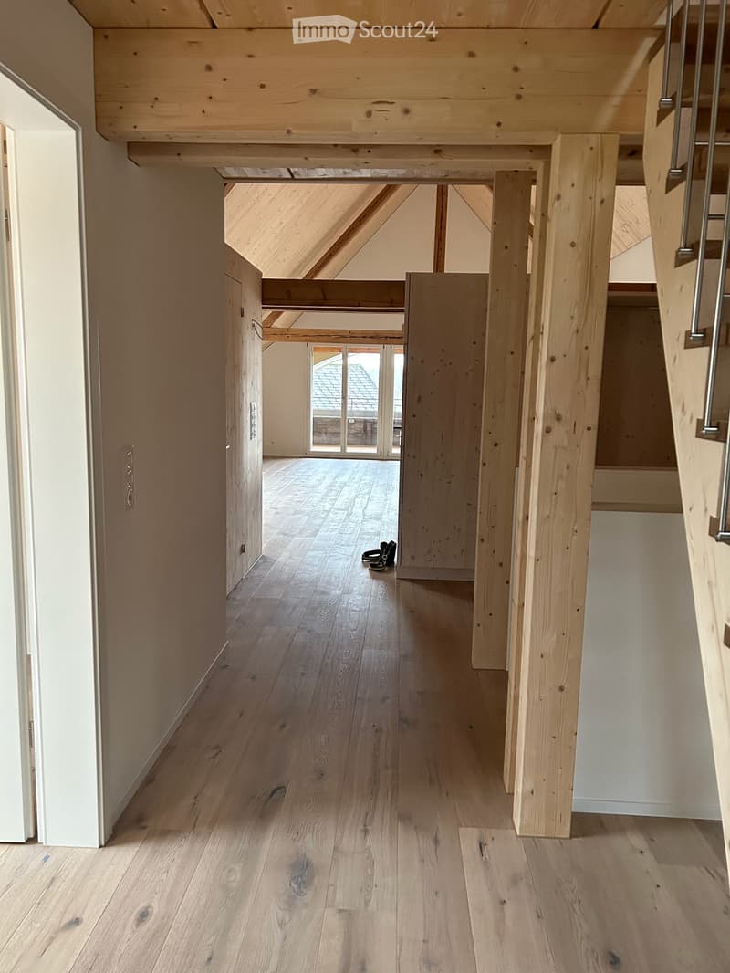 Beautiful, spacious attic apartment in a renovated farmhouse in Herzogenbuchsee, Oberönz district (9)