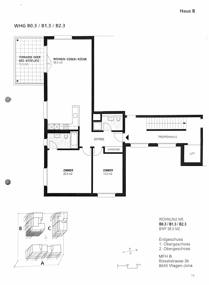 Floor plan of a 3-room apartment with a living/dining/kitchen area, two bedrooms, a terrace or balcony, an entrance, a staircase house, and a lift.