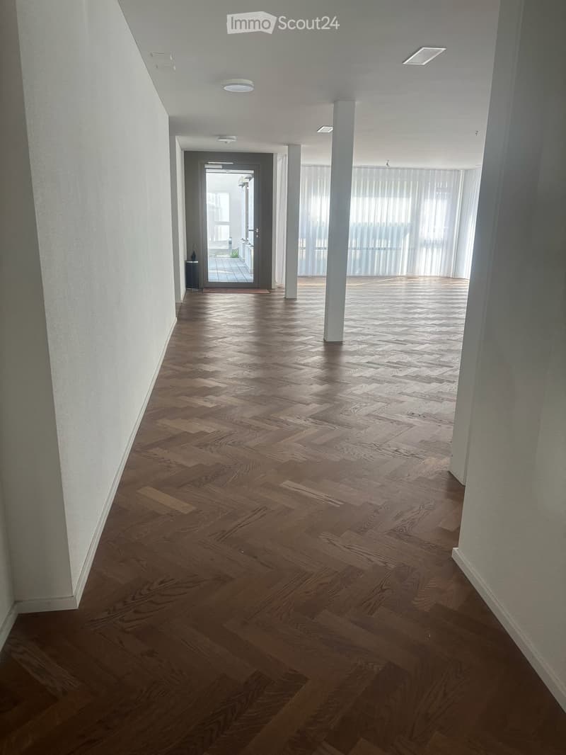 Büros/Praxisräume mit Schaufensterfront zu vermieten (1)