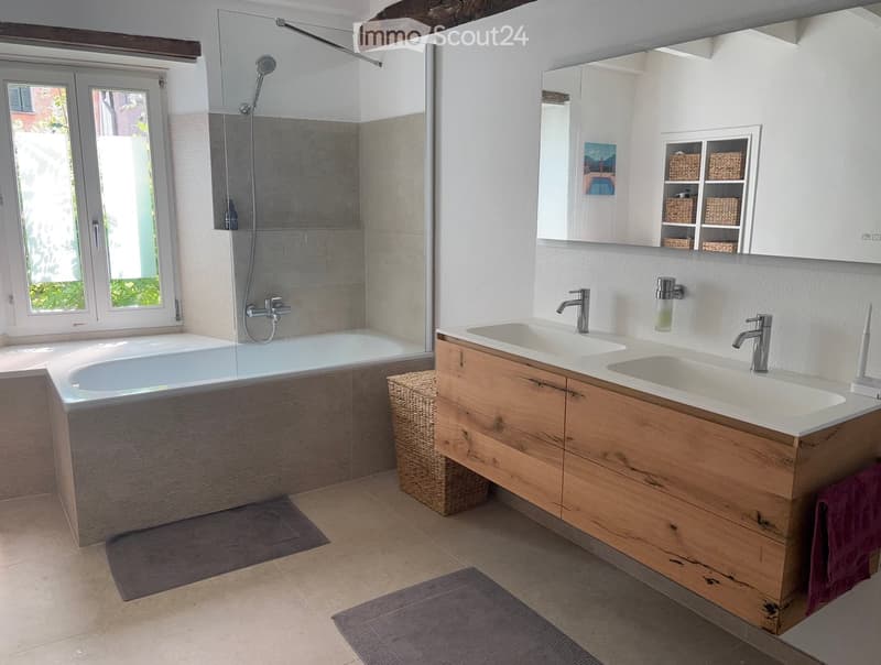 {"type": "Bathroom", "objects": ["bathtub", "sink", "faucet", "mirror", "cabinet", "faucet", "faucet", "faucet", "faucet", "faucet", "faucet", "faucet", "faucet", "faucet", "faucet", "faucet", "faucet", "faucet", "faucet", "faucet", "faucet", "faucet", "f