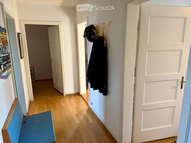 Charmante 3-Zimmer-Altbauwohnung inkl. Parkplatz an ruhiger und zentraler Lage in Zürich (5)