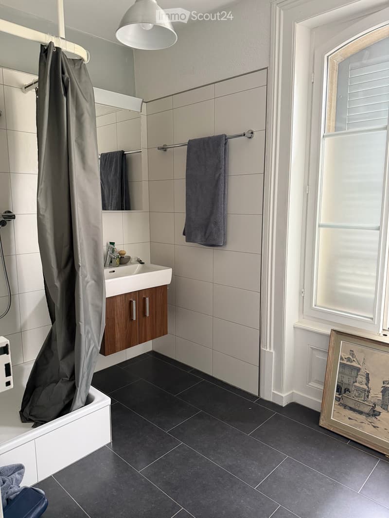 Charmante 2.5-Zimmer-Wohnung im Altbau an der Erlachstrasse, Bern (3)