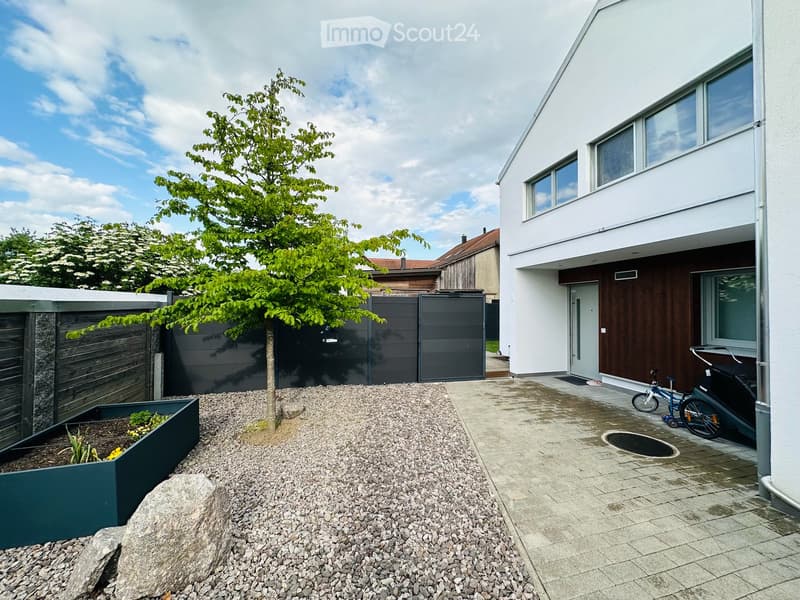 Modern 5.5-room row house in Full-Reuenthal (2)