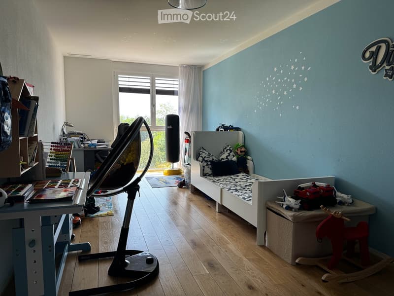 Exklusive 5.5 Zimmer Wohnung wenige Gehminuten vom Bahnhof Düdingen und Dorfzentrum (18)