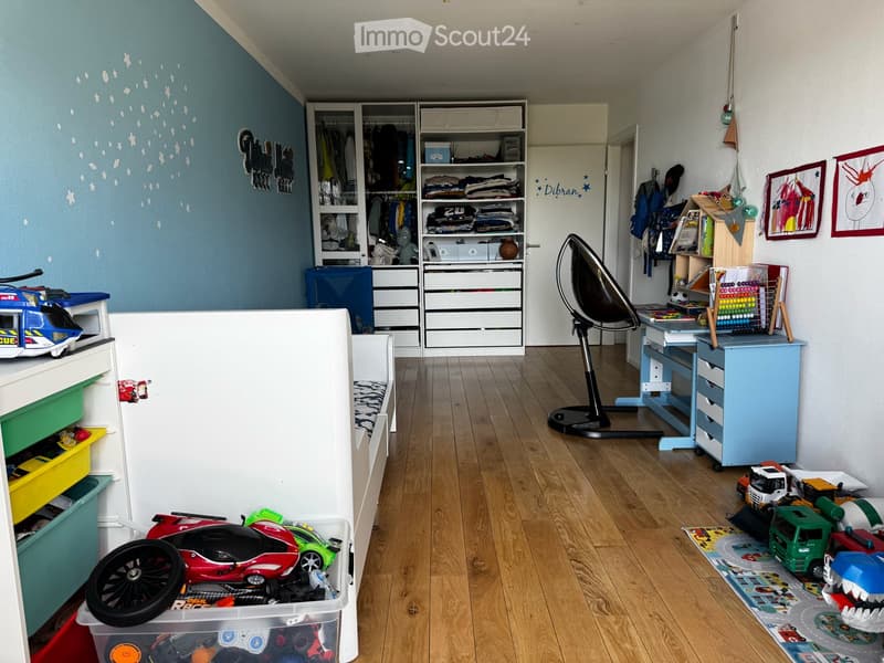 Exklusive 5.5 Zimmer Wohnung wenige Gehminuten vom Bahnhof Düdingen und Dorfzentrum (17)