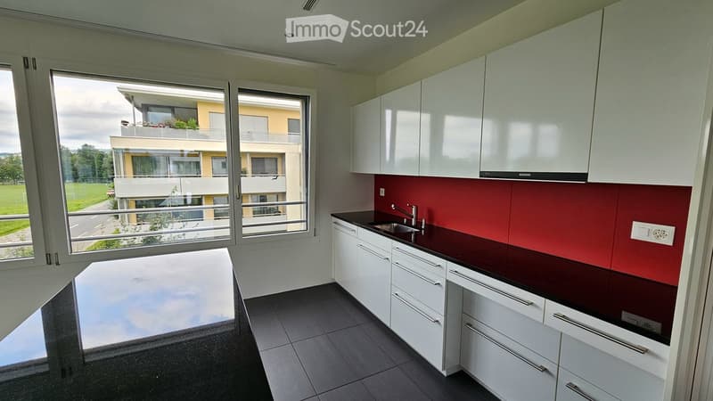 Appartement moderne 3.5 pièces avec vue sur le lac & jardin d'hiver (2)