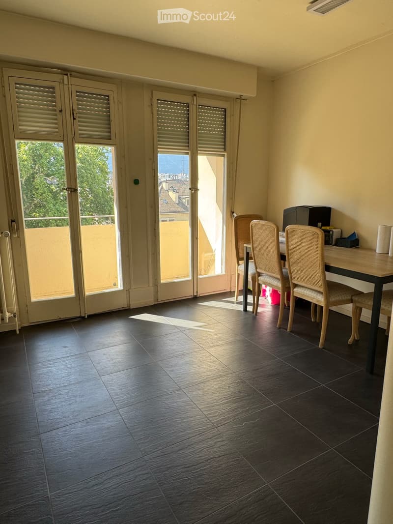Prachtvolle Empfangswohnung mit Blick auf den See und atemberaubendem Blick im 6. Stock (17)