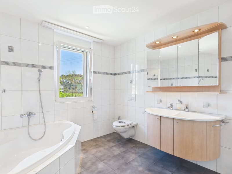 Appartement moderne 4,5 pièces avec vue à Gossau (2)
