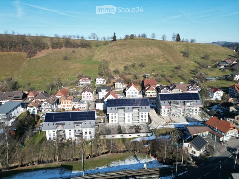 First rental of solar apartment - spacious, bright and with moderate ancillary costs (1)