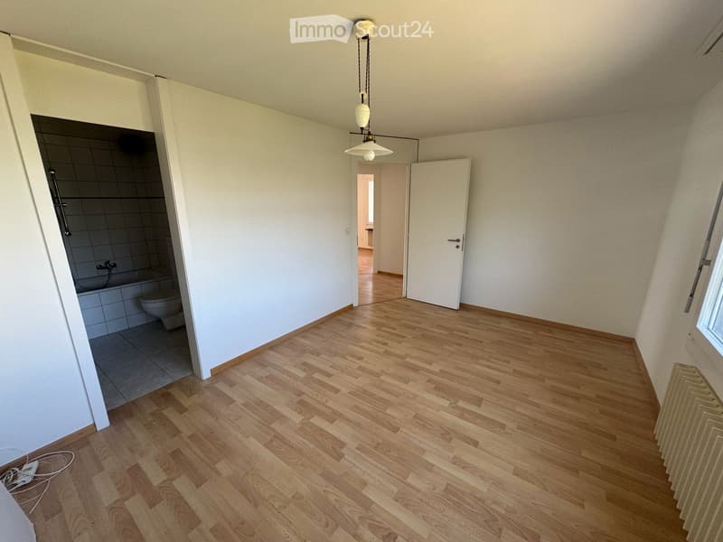 Helle, ruhige 4.5-Zimmer-Wohnung mit Balkon in Murten (10)