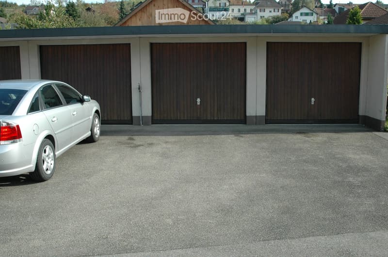 Einstellgarage zum Mieten wäre ebenfalls vorhanden Fr. 120.- p. Monat